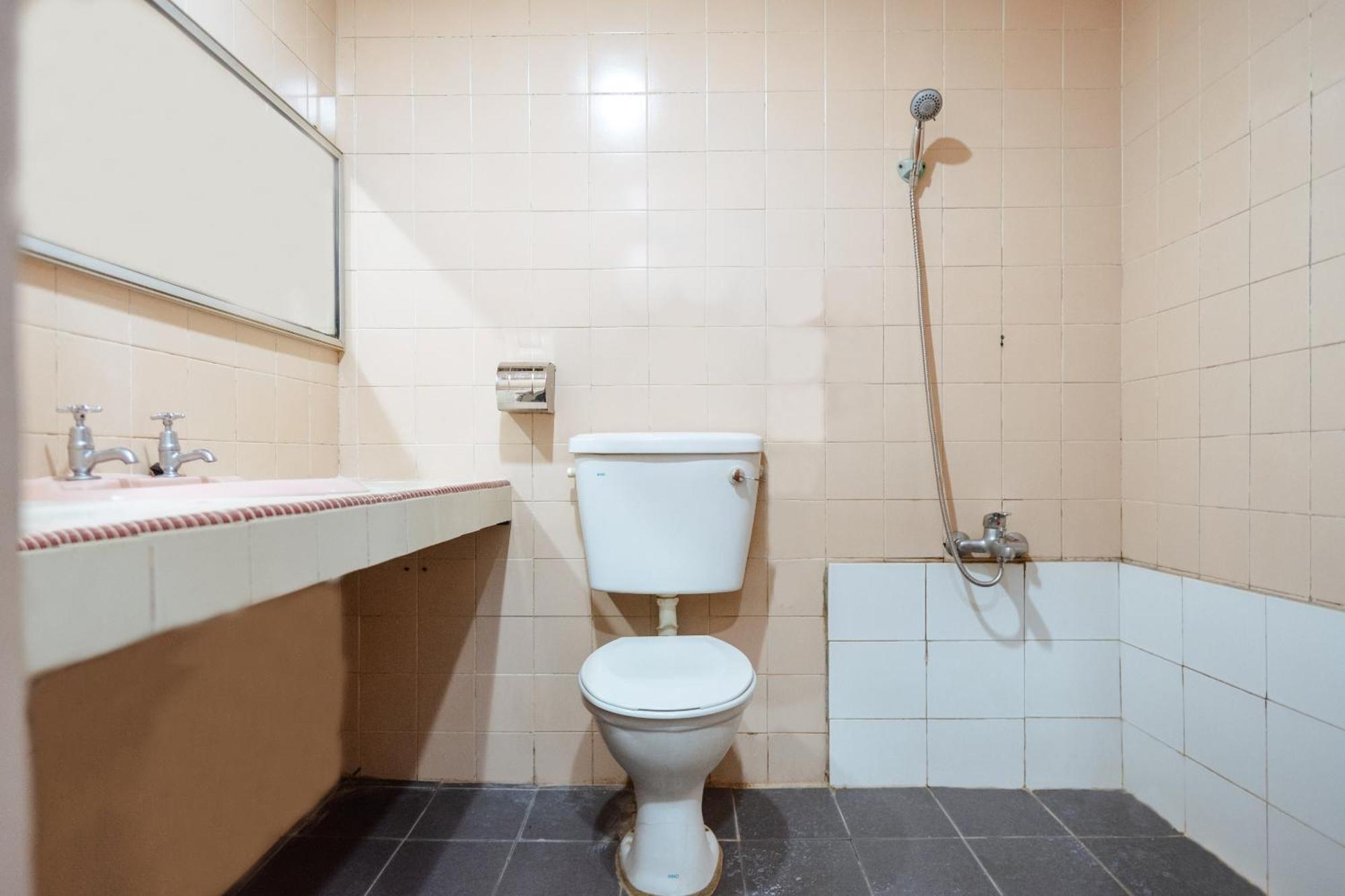 Oyo 90208 Milion Inn Miri Zewnętrze zdjęcie